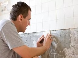 یک کاشی کار باتجربه و با مهارت باید چه ویژگی هایی داشته باشد ؟