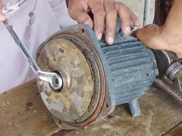 چگونه بفهمیم پمپ آب سوخته است؟ علائم و راه‌حل‌ها